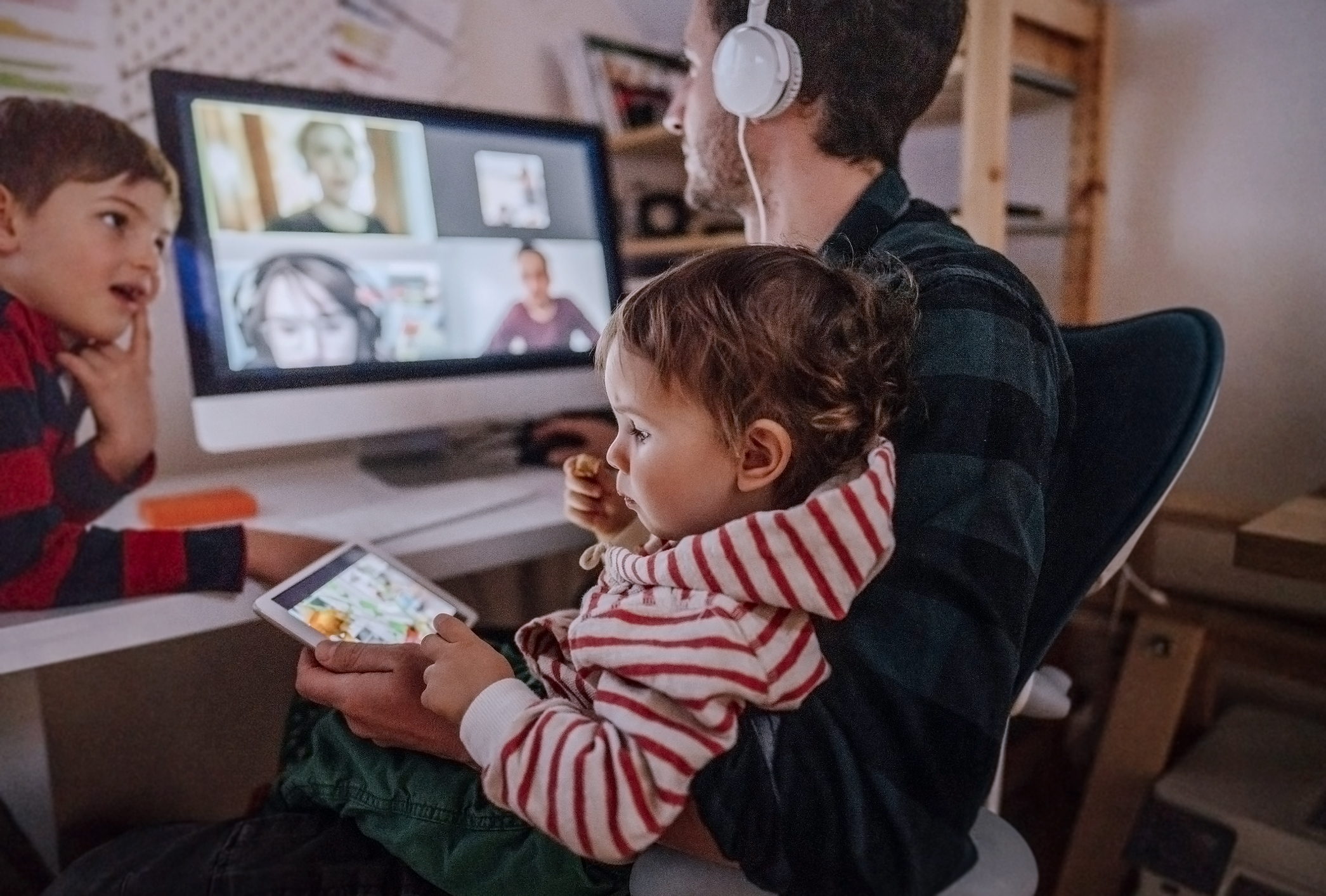 is 10 hours of screen time bad for eyes